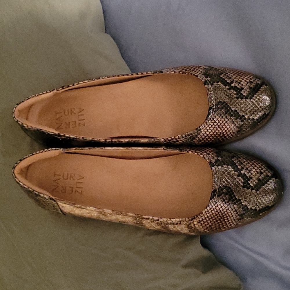 Naturalizer. Snakeskin. Size 9. Black gray copper gold